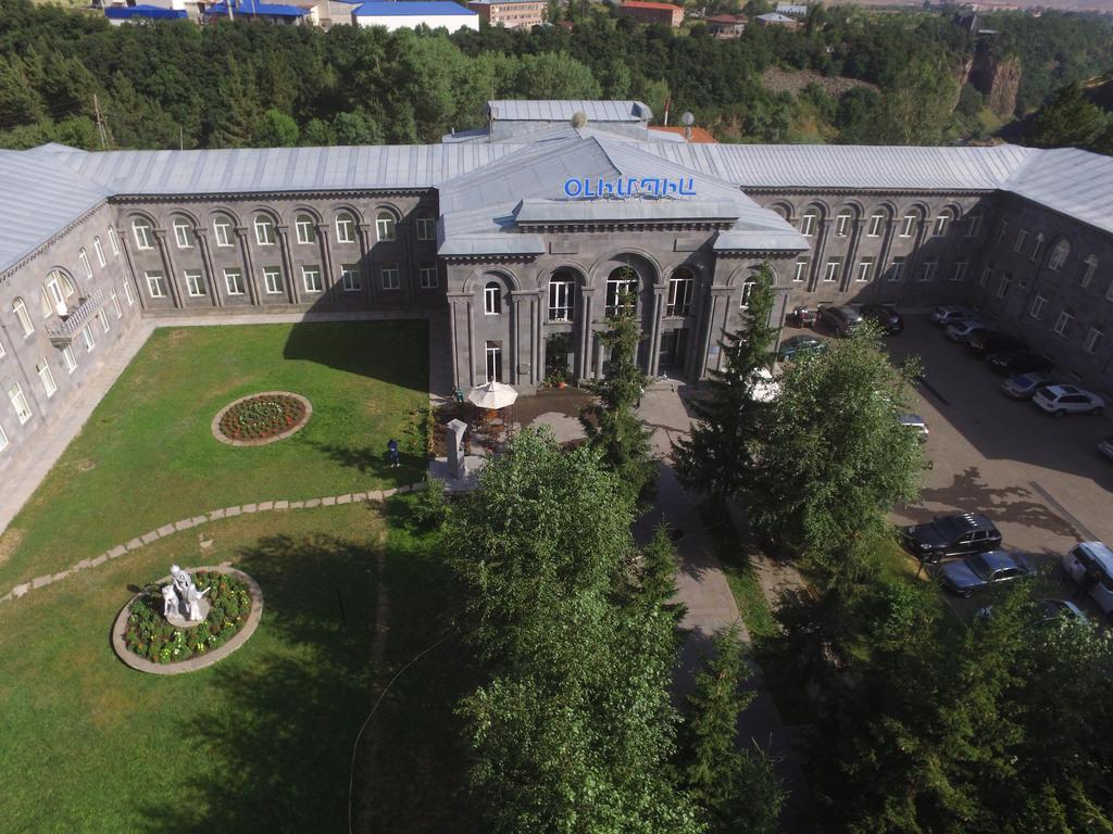 Jermuk Olympia Sanatorium Hotel ภายนอก รูปภาพ